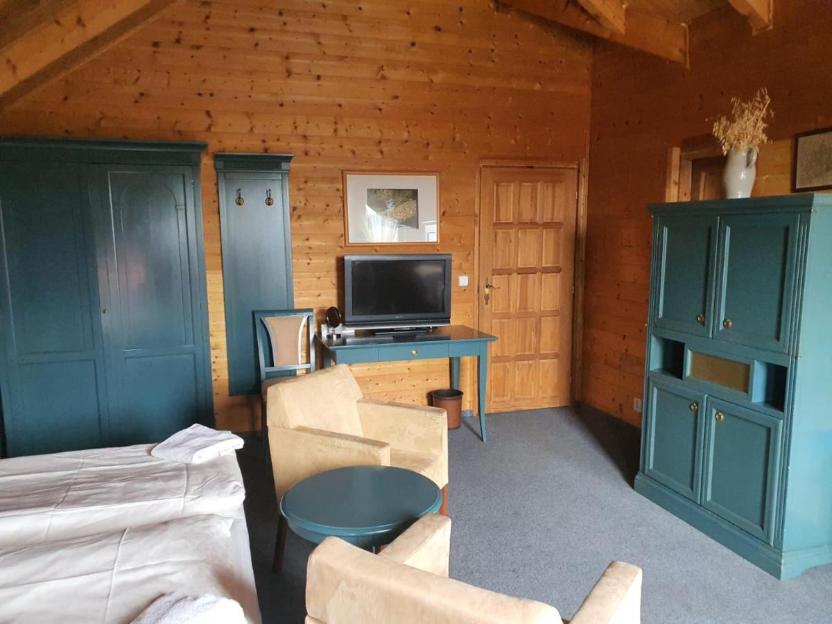 Hotel Pam Jachymov Bagian luar foto